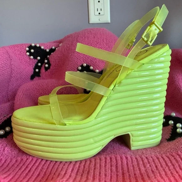 Jessica Simpson Neon Green Platform Sandals green Straps Size 7 NWOT - Picture 3 of 11
